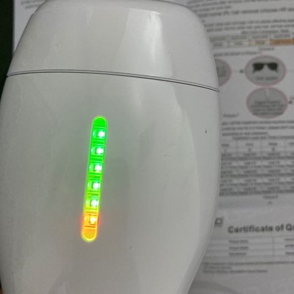 DEESS at Home Laser Hair Remover iLight 3 plus IPL - Picture 4 of 6